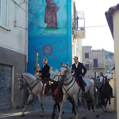 Sardegna 住宿加早餐酒店 奥尔戈索洛