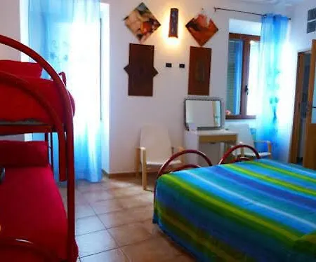 ベッド・アンド・ブレックファスト Sardegna 3*